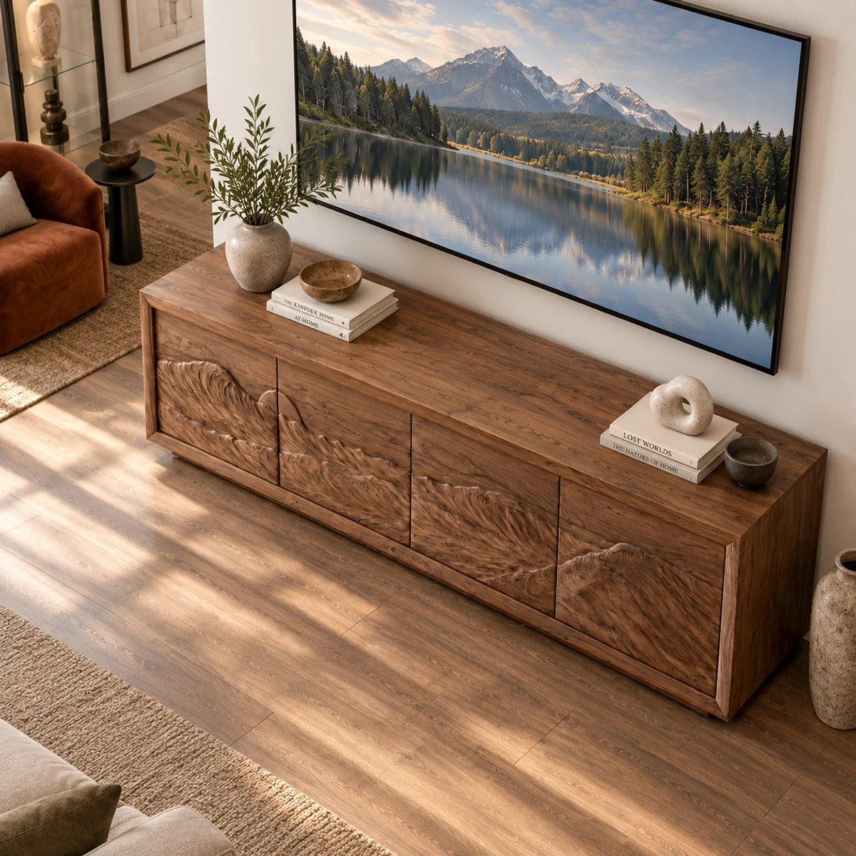 Statement TV cabinet in solid wood with panoramic relief doors and sleek geometry